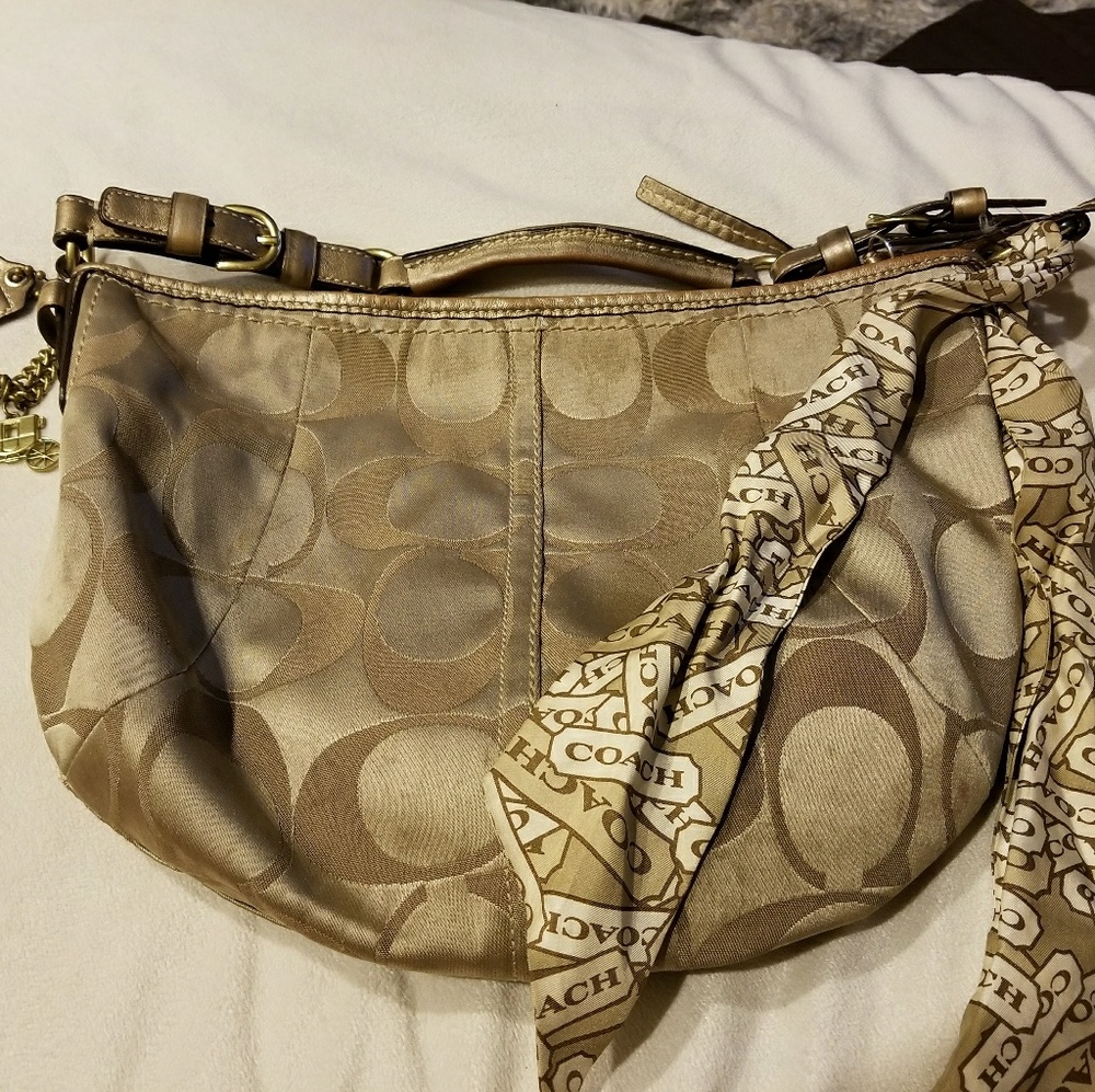 Coach hobo 'C' logo bag